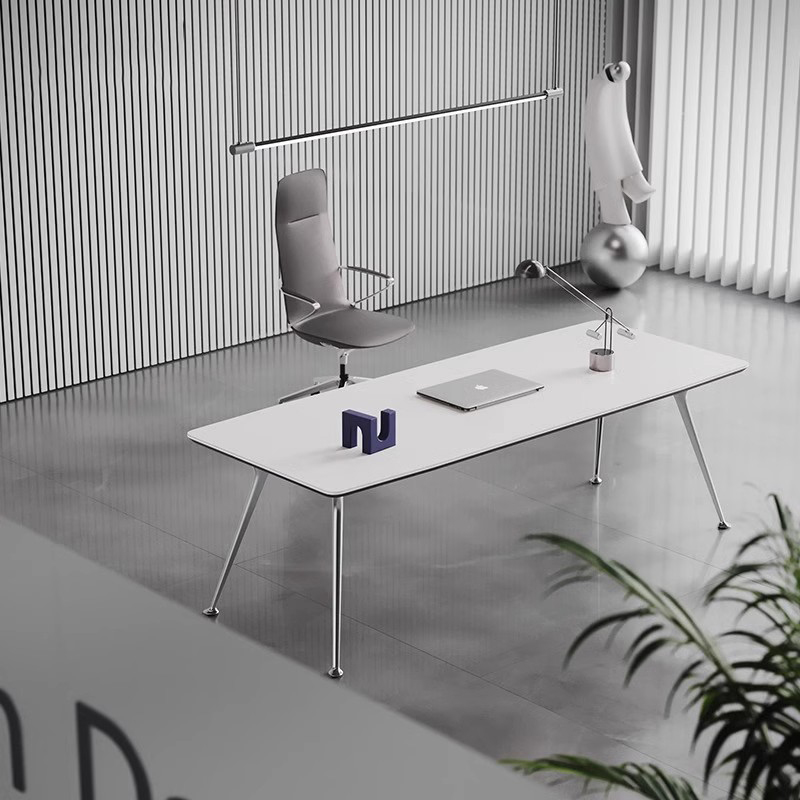 長いストレート型のマネージャーデスク、シンプルでモダン、ファ - Office Management Technology のレビューと価格