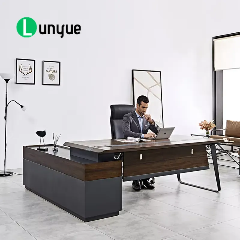モダンなL字型エグゼクティブデスク。ハイテクなCEO向けオフ - Office Tech Management のレビューと価格
