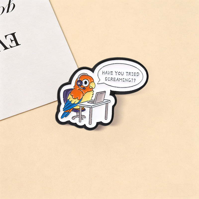 「Screaming Enamel Pin」の漫画風デザイン - Office Tech Wear のレビューと価格