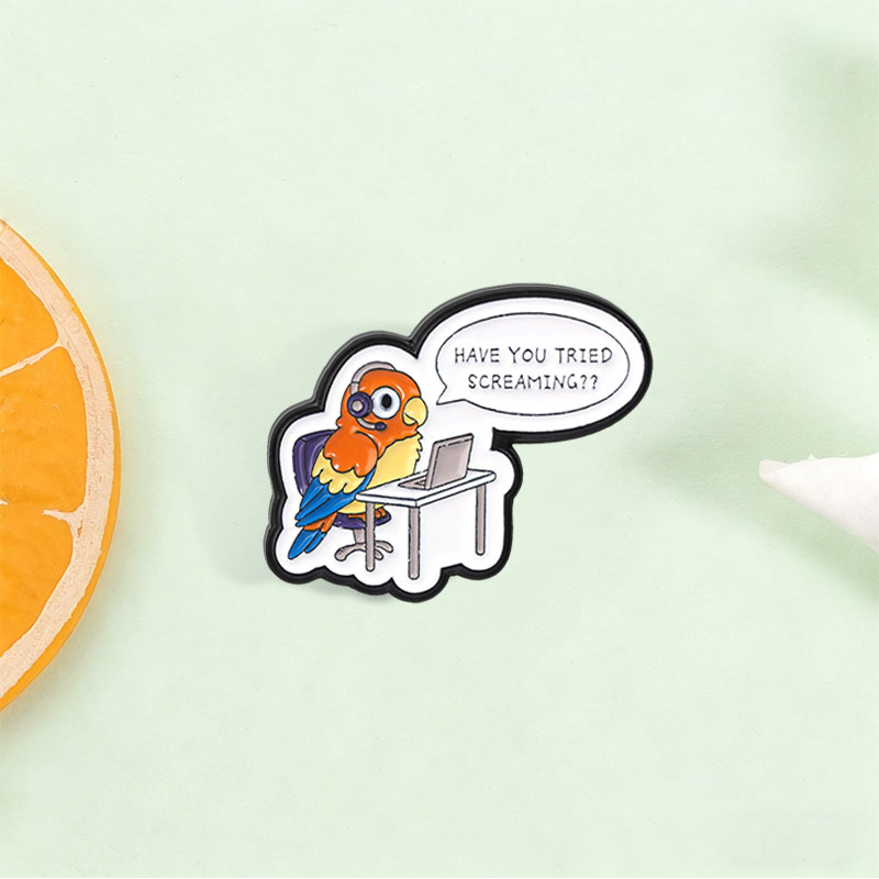「Screaming Enamel Pin」の漫画風デザイン - Office Tech Wear のレビューと価格
