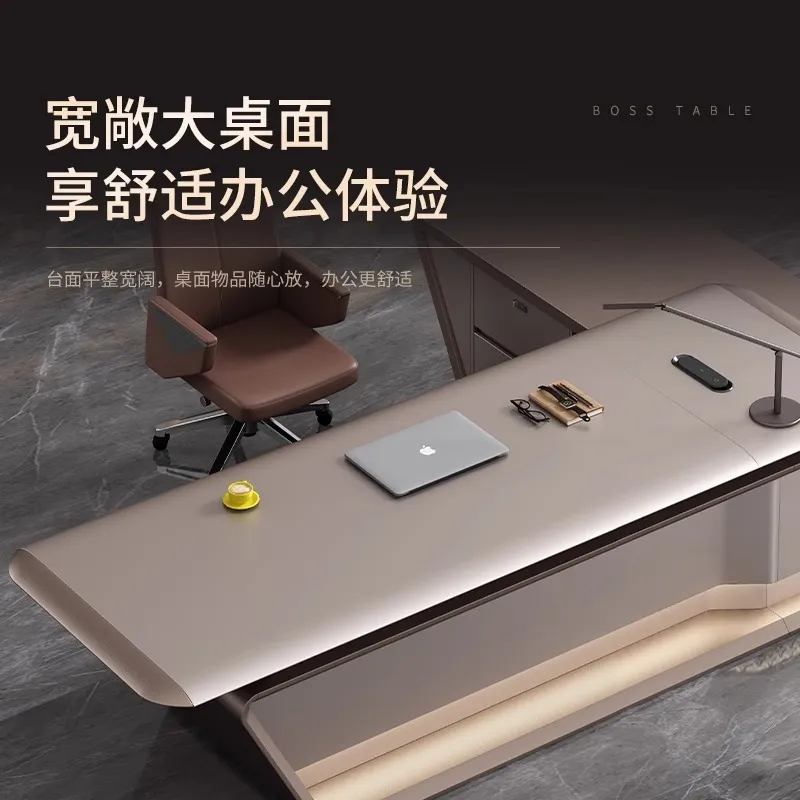 モダンなエグゼクティブデスクとチェアセット、オフィス家具、大 - Office Tech Management のレビューと価格